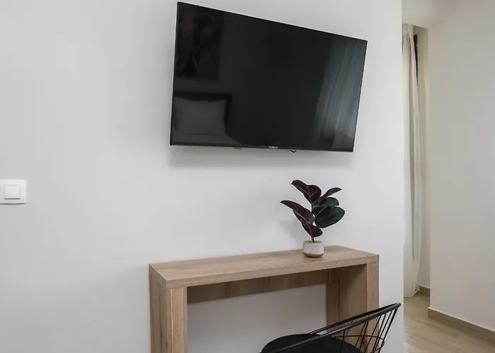 Terra Suites, Nilie Hospitality Mgmt Apart Otel